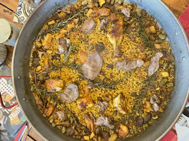 7 Formas de Cocinar Setas de Cardo 6 paella con setas de cardo